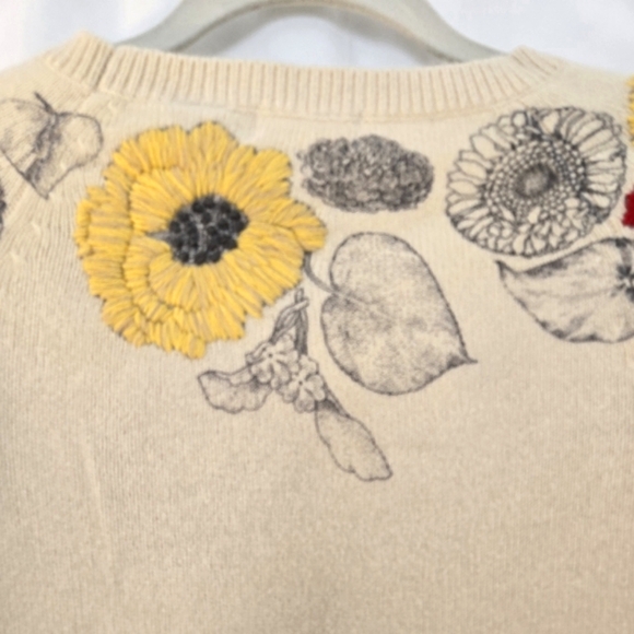 ( Anthropologie / sleeping on snow ) Soft Wool Floral Embroidered Boho Sweater - Picture 7 of 10